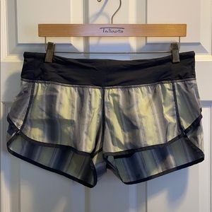 Lululemon Speed Short size 8 - Citron Coal Stripe